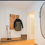 شقة 